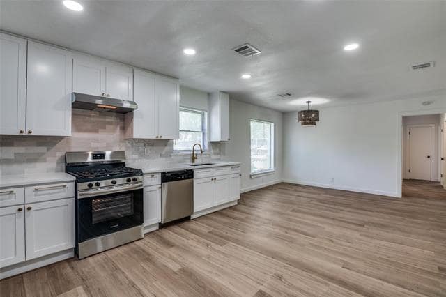 Building Photo - 2715 Tolosa Dr