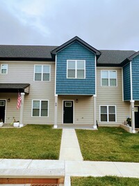 Building Photo - 3 Bedroom Townhome in Lynchburg