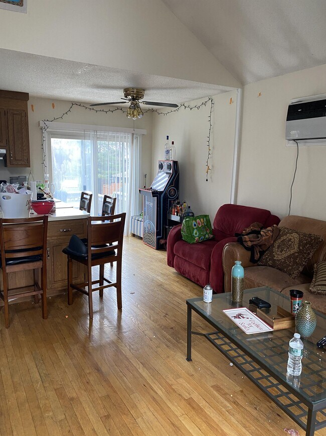 Building Photo - 5 Sunnyside Ave