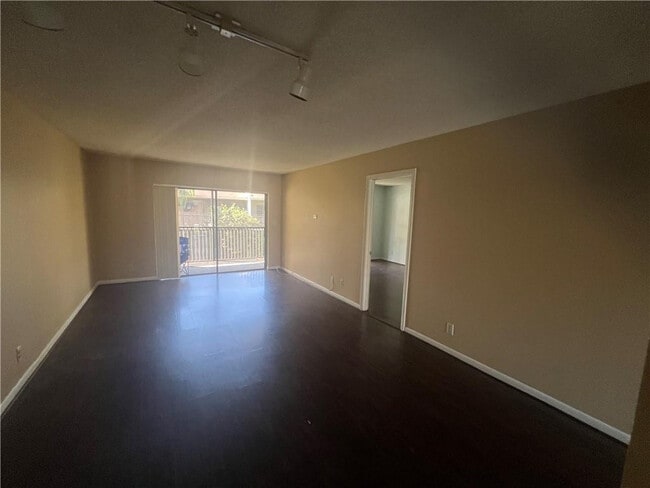 Building Photo - 1250 S Military Trail