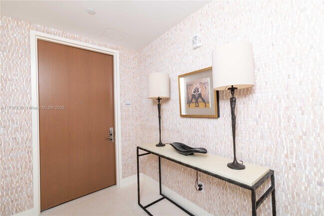 Building Photo - 10201 Collins Ave