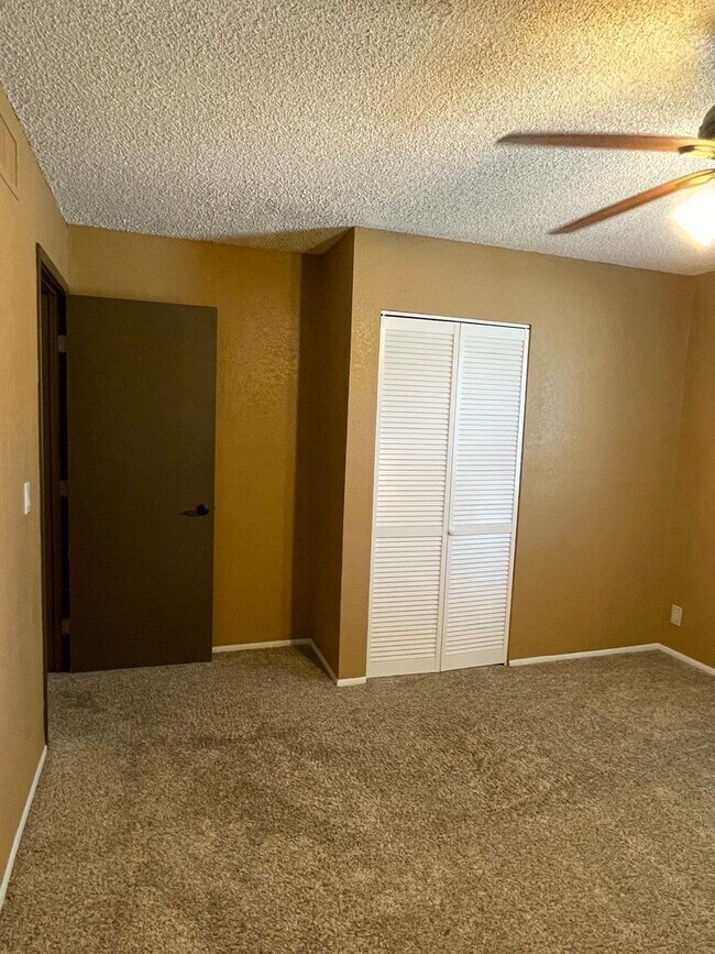 Building Photo - OWNER'S SUMMER SPECIAL-$300 OFF first 3 months! Sparkling Pool Home!