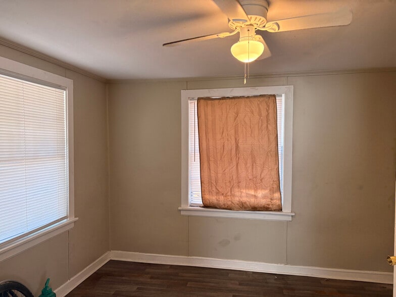 Building Photo - 1256 Bailey Ave