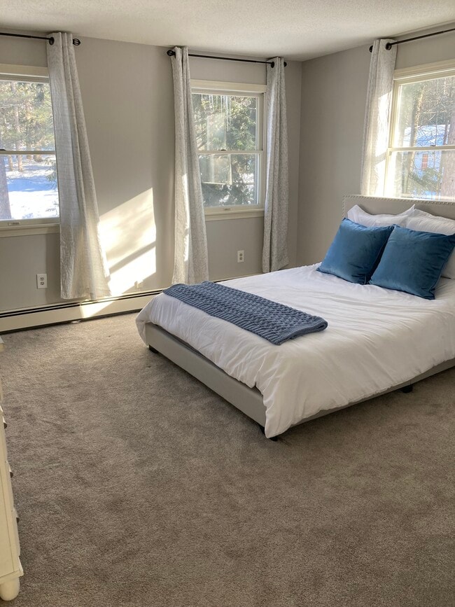 Building Photo - 20 Mary St