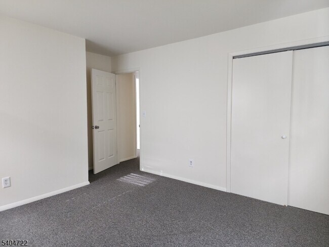 Building Photo - 19 Grove St