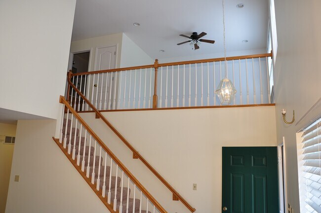 Building Photo - 470 Summit Tree Ct