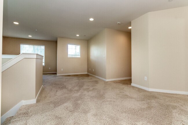Building Photo - Beautiful Bell Hill Home in DuPont