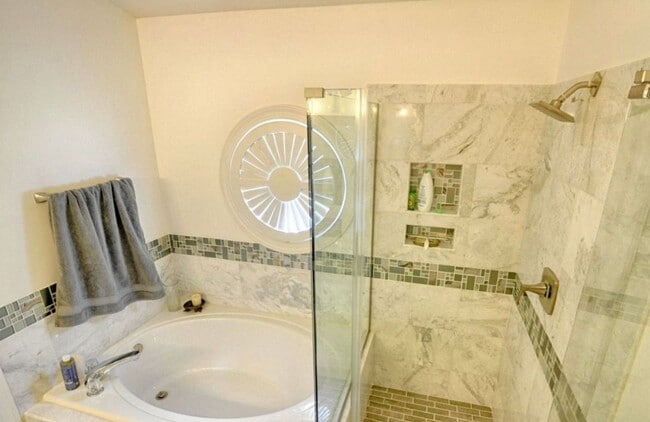 Building Photo - Southern Village Townhome available in Jun...