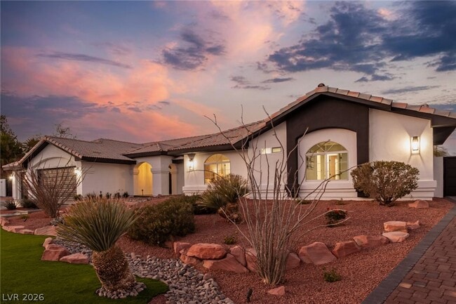 Building Photo - 4785 N Grand Canyon Dr