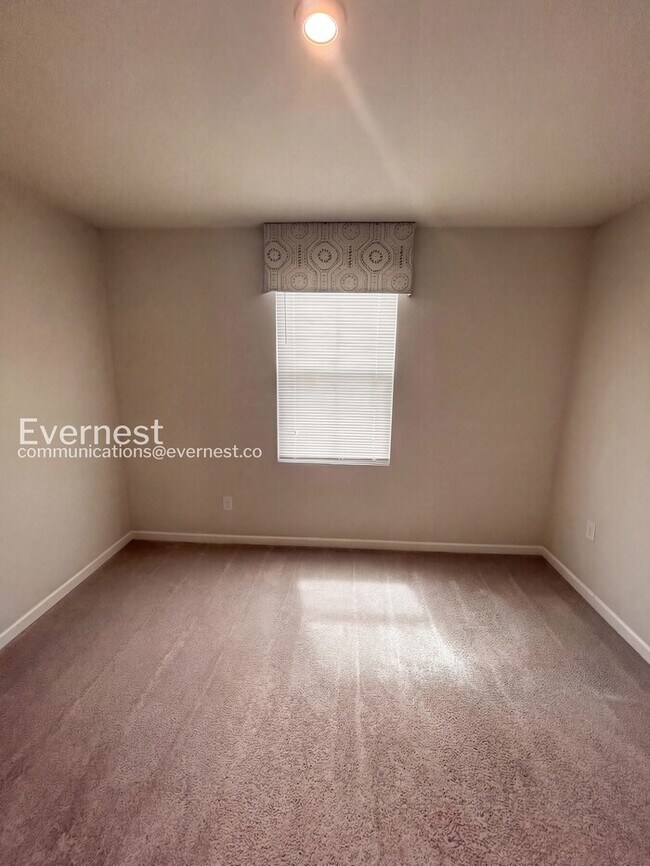 Building Photo - 1016 Concord Springs Dr