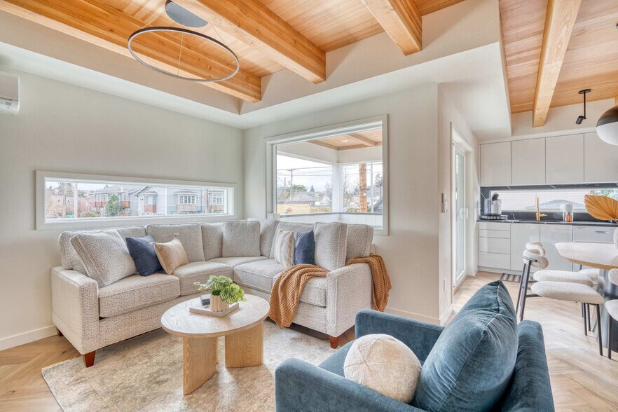 Building Photo - 5016 NE 26th Ave