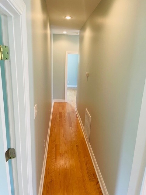 Building Photo - 116 Spinnaker Ln
