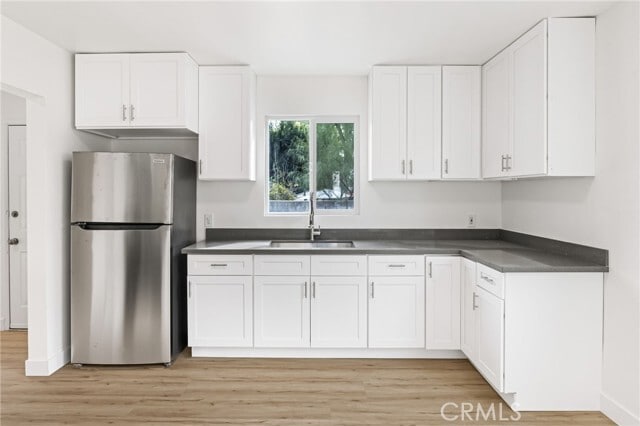 Building Photo - 13812 Oxnard St