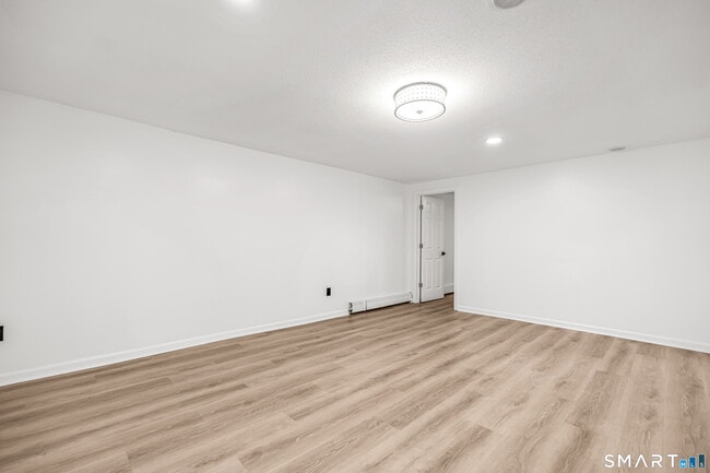 Building Photo - 112 Woodbine St