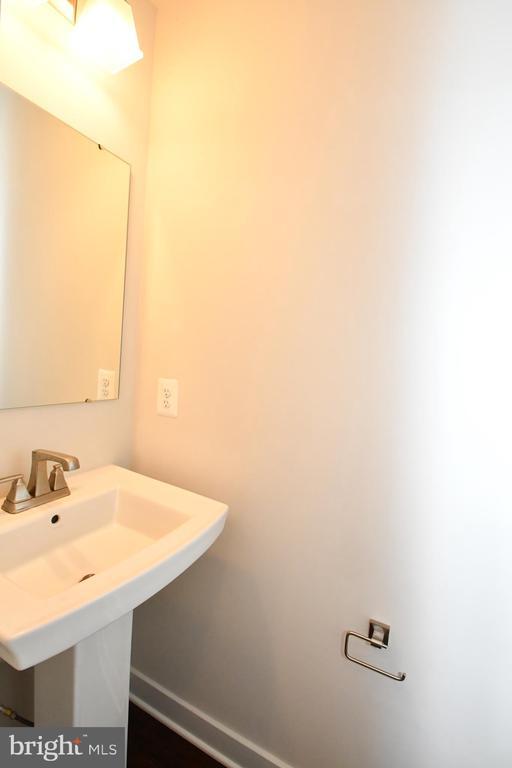 Building Photo - 2105 Hemlock Bay Rd