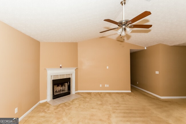 Building Photo - 159 Livingston Ln