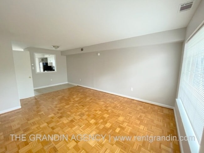 Building Photo - 1809 Grandin Rd SW