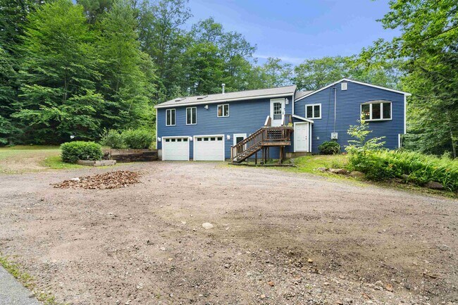 Building Photo - 241 Clough Pond Rd