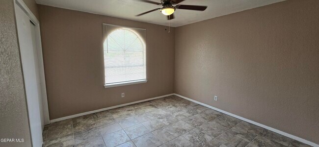 Building Photo - 9332 Hudson Way