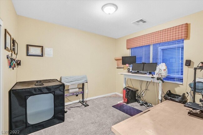 Building Photo - **COMING SOON** UPGRADED 5BD/3.5BA SUMMERLIN HOME W/ POOL!
