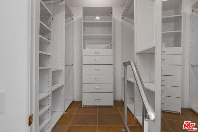 Building Photo - 10023 Westwanda Dr