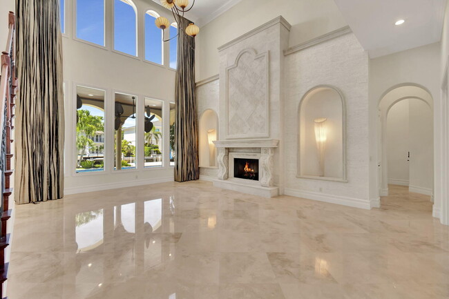 Building Photo - 953 Banyan Dr