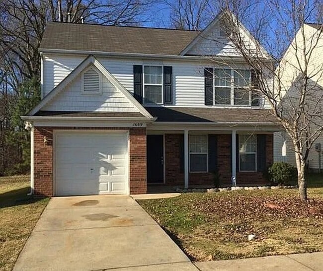 Primary Photo - Must see this 2 Story 4 Bedroom 2.5 Bath H...