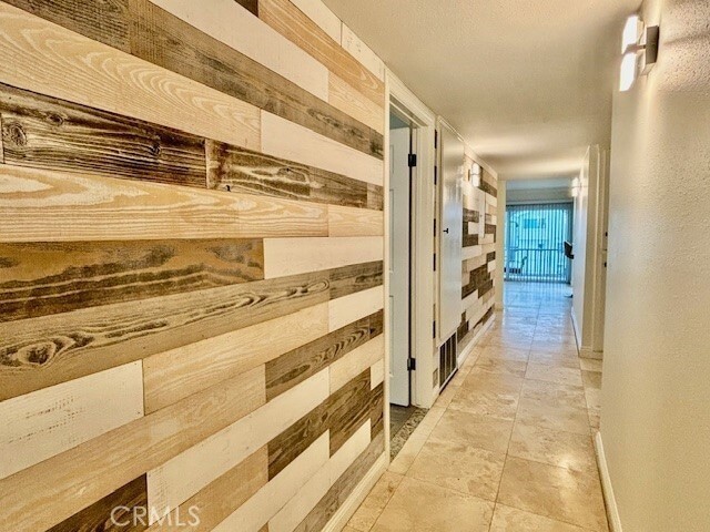 Building Photo - 904 W Balboa Blvd