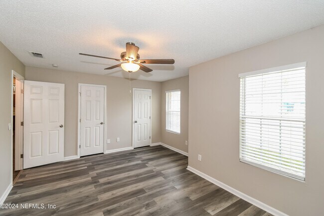 Building Photo - 11516 Birch Forest Cir E