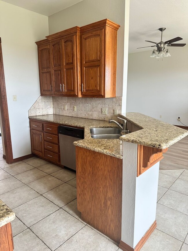 Building Photo - Great Home located in Dove Creek!$250.00 off 1st full month's rent!!!