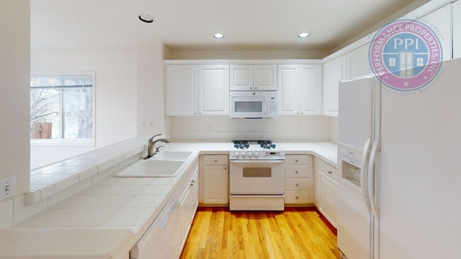 Building Photo - Beaverton / Desirable Bethany Neighborhood