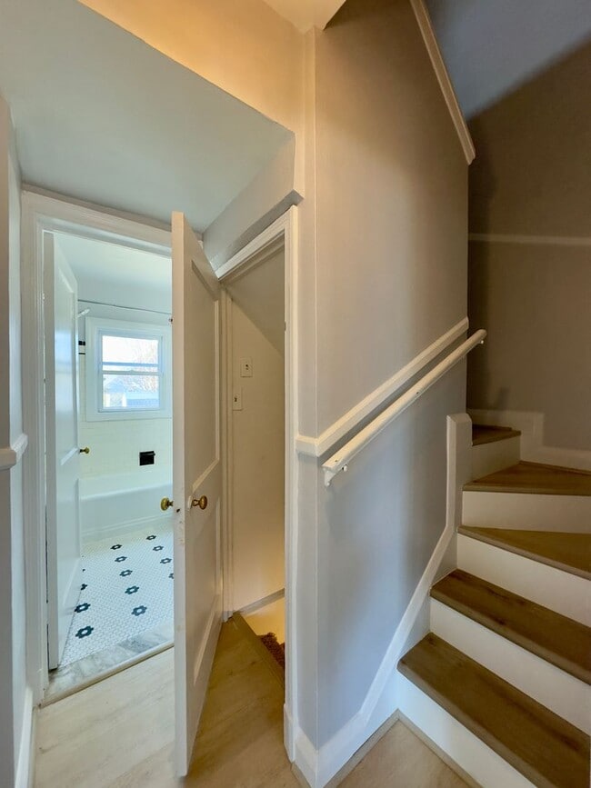 Building Photo - Charming 3 Bedroom/2 Bathroom Home with Large Backyard in Arbutus, MD!