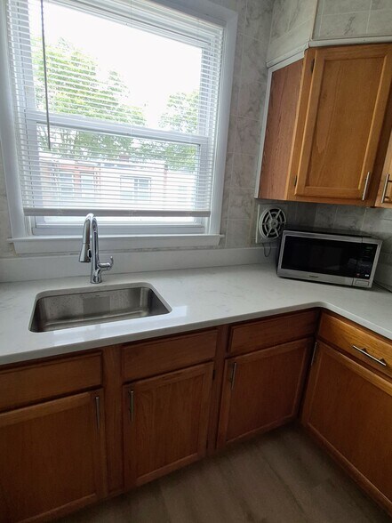 Kitchen - 1510 67th Ave