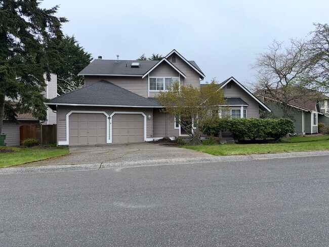 Building Photo - Saratoga Reach Beauty: Updated 4BR Home with Deck, Fireplace & Prime Mukilteo Location