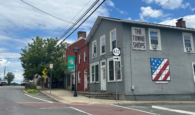 Primary Photo - 54 Main St
