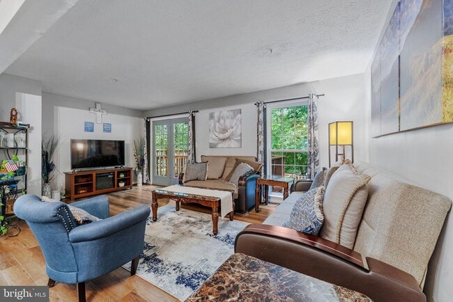 Building Photo - 7840 Foxfarm Ln