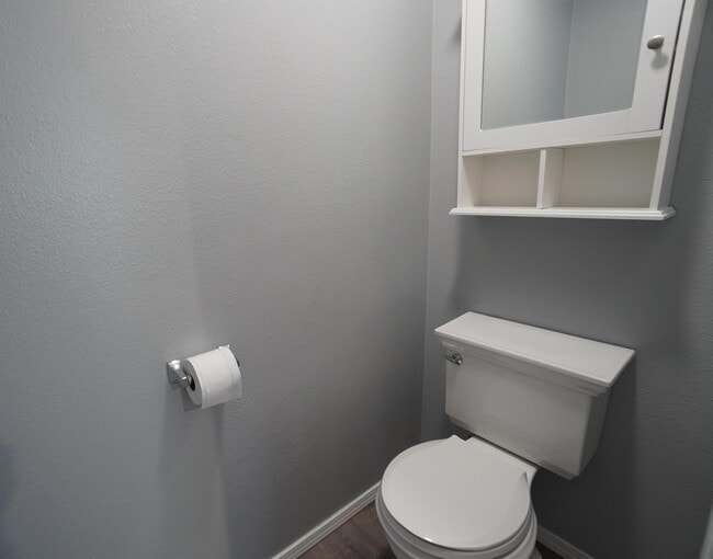 Building Photo - 2747 E Migratory Dr