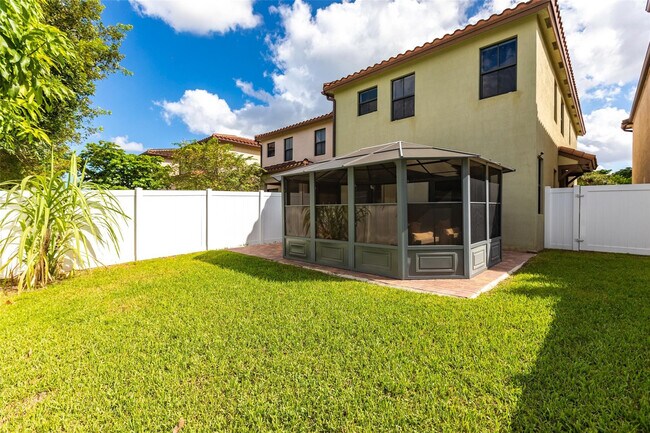 Building Photo - 4851 NW 57th Ct