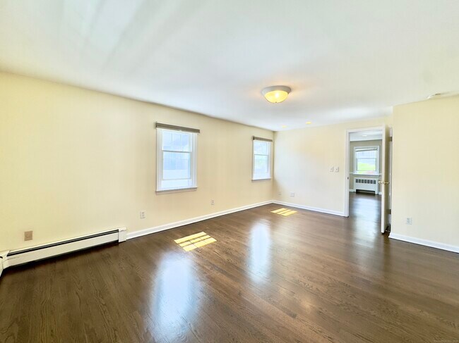 Building Photo - 46 Houston Terrace