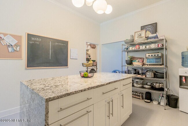 Building Photo - 2337 Matheson Dr