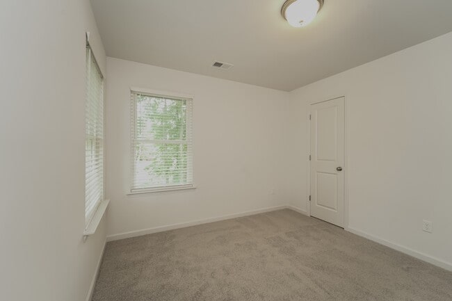 Building Photo - 7105 Plott Rd