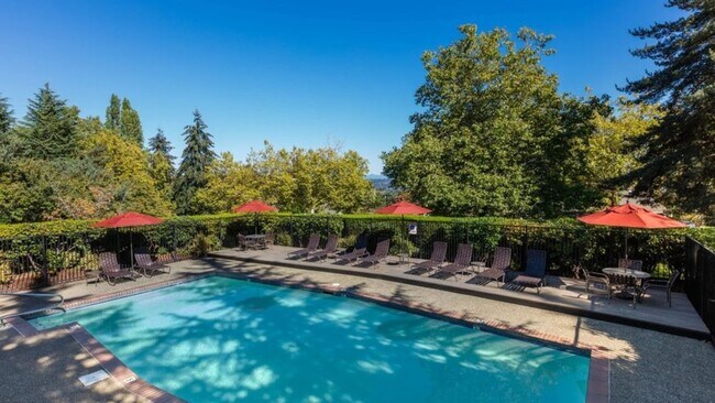 Building Photo - 7001 Old Redmond Rd