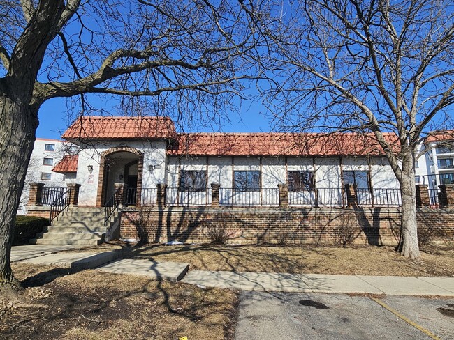 Building Photo - 475 Plum Creek Dr