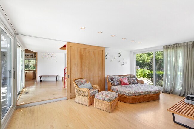Building Photo - 51 Seascape Ln