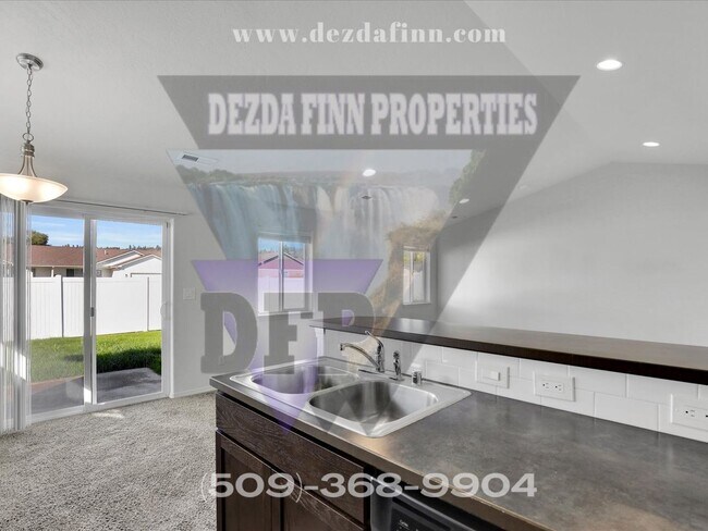 Building Photo - Recently Built, 3 Bed, 2 Bath, 1 Level Spo...