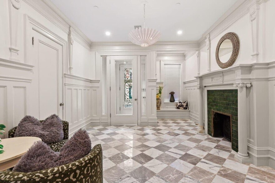 Building Photo - 453 W 141st St
