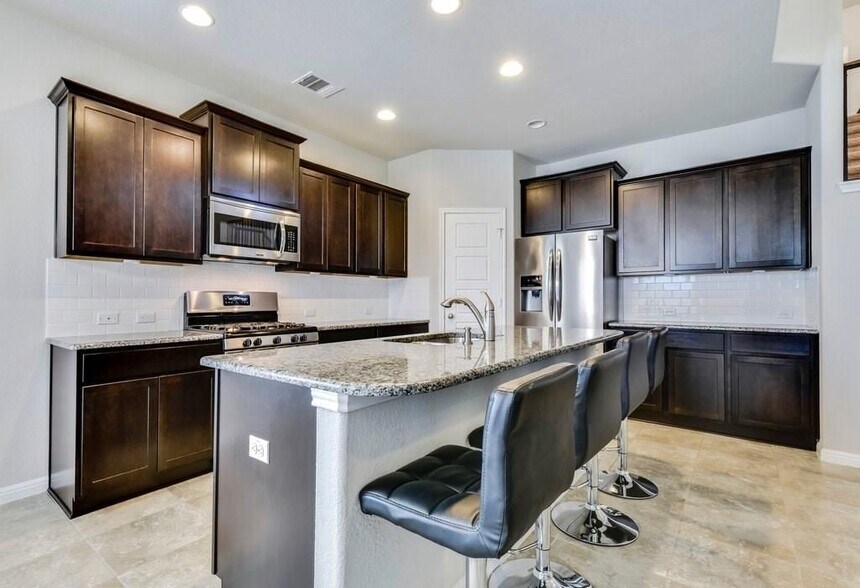 Building Photo - 11203 Sisquoc Formation View