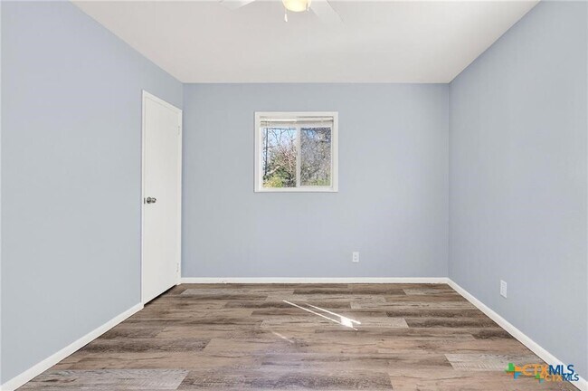 Building Photo - 1305 Arkansas Ave