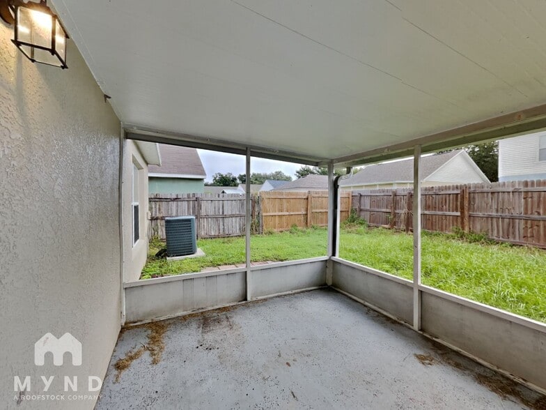 Building Photo - 6218 Calamari Pl