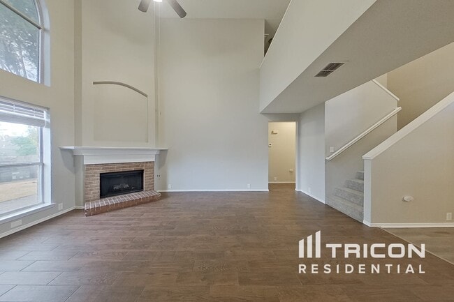 Building Photo - 820 Norfolk Dr